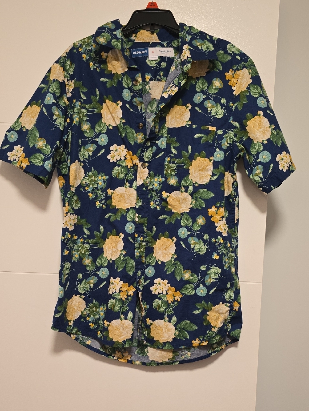 Old Navy Everyday Shirt - Small